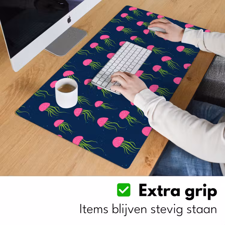 Kwallen - Diepzee - Neon Muismat XXL klein 681 -sfeer3