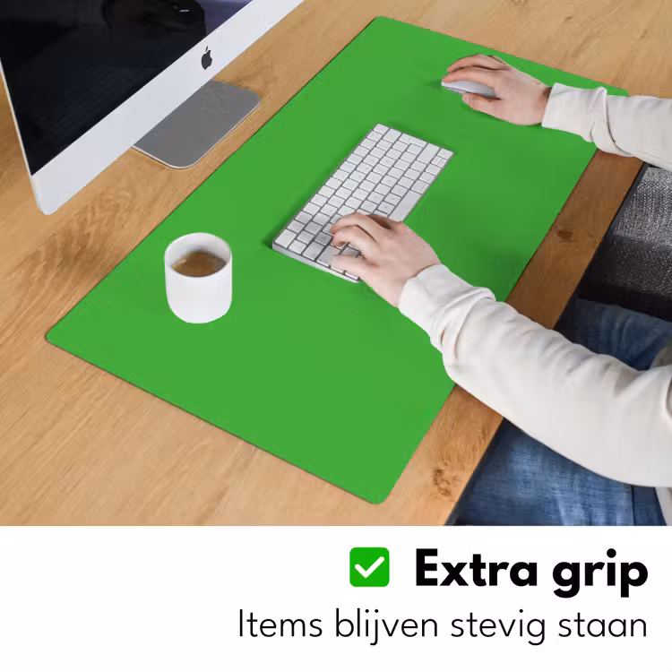 Kelly - Green - Groen Muismat XXL klein 681 -sfeer3