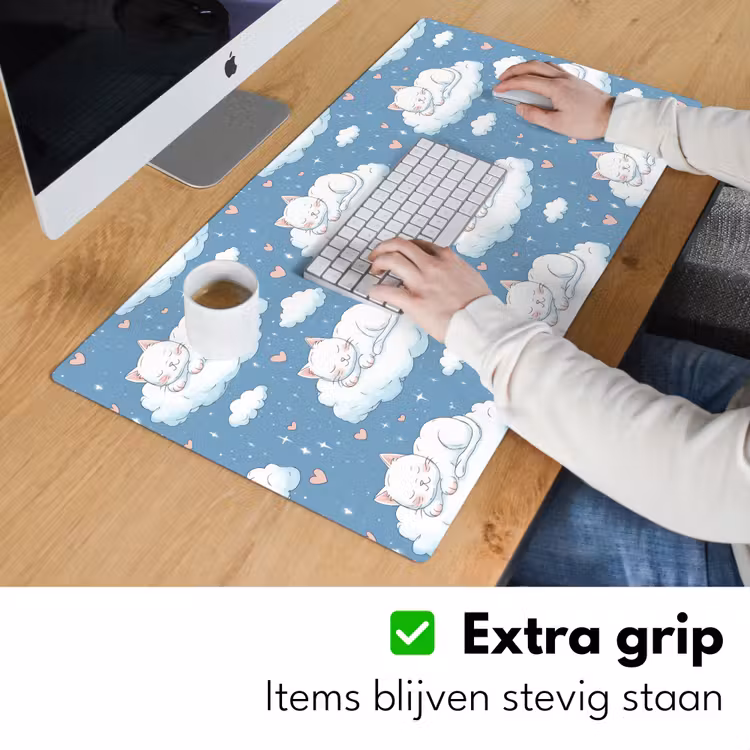 Kitten - Wolken - Blauw Muismat XXL klein 681 -sfeer3
