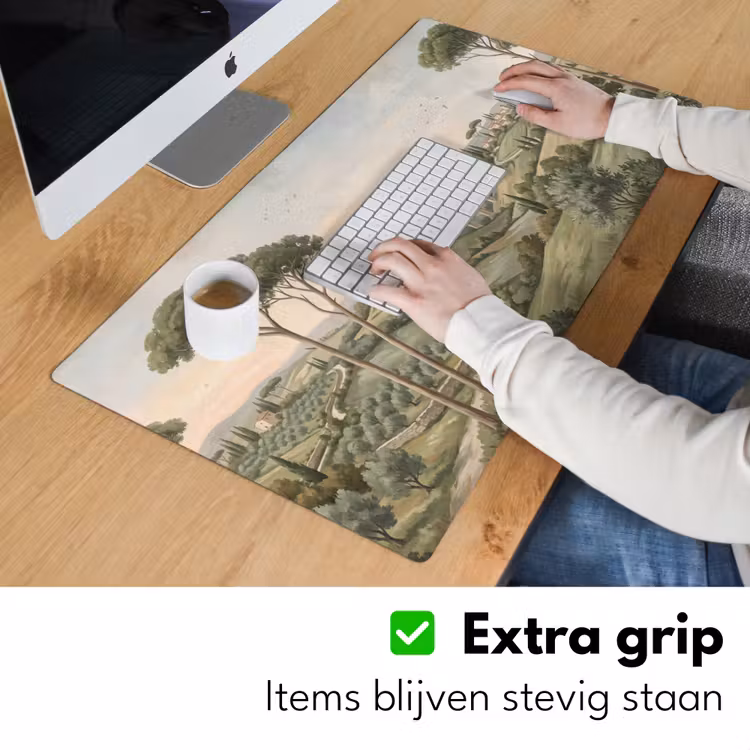Landschap - Heuvels - Zandpad - Groen Muismat XXL klein -sfeer3