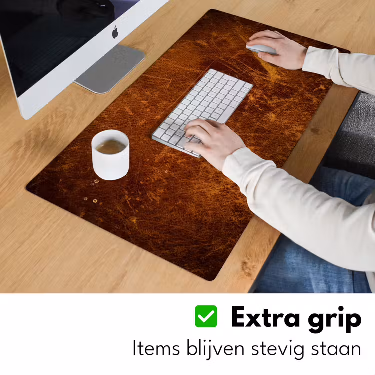 leer-lederlook-bruin-oranje Muismat XXL klein -sfeer3