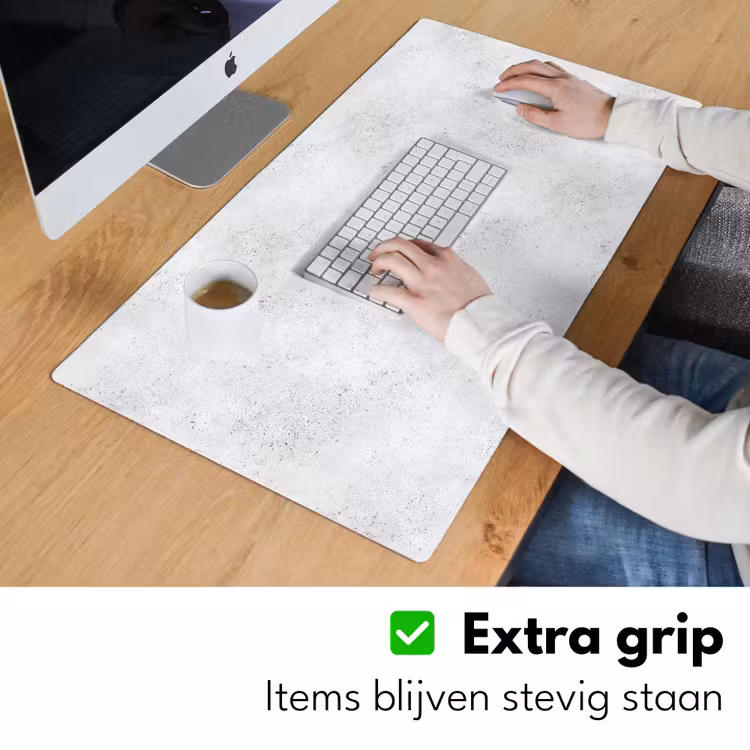 Lichtgrijs - Betonstructuur - Subtiel Muismat XXL klein 681 -sfeer3
