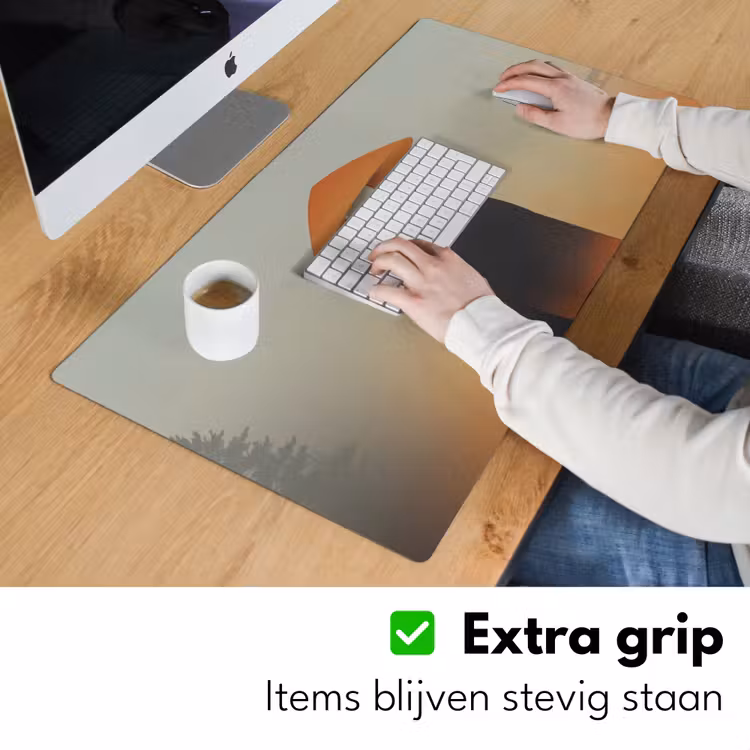 Minimalistisch - Silhouet - Oranje Muismat XXL klein -sfeer3