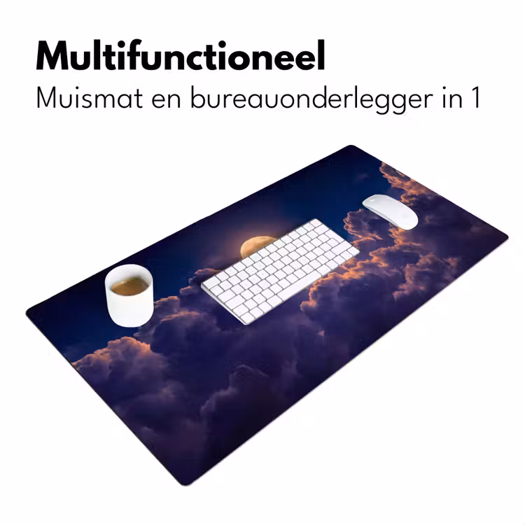 Maan - Wolken - Nacht - Oranje Muismat XXL klein -sfeer4