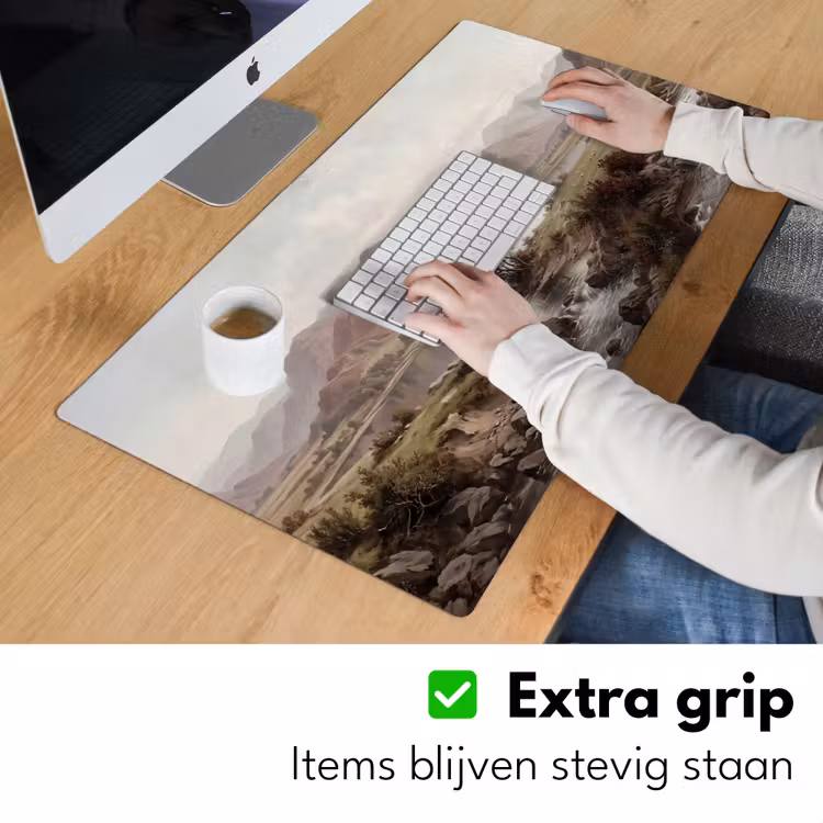 Berglandschap - Meer - Bergen - Vallei - Klassiek Muismat XXL klein -sfeer3