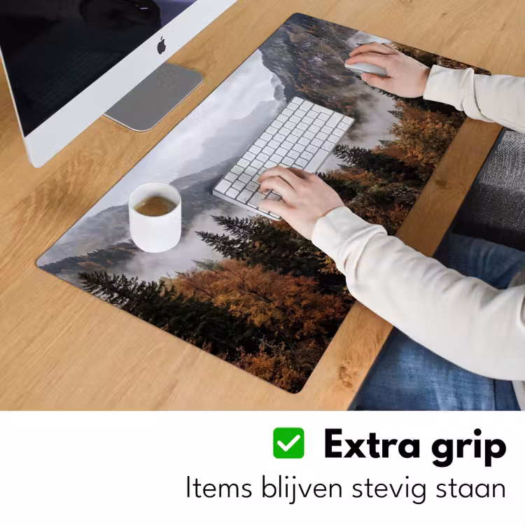 Bergen - Vallei - Mist - Herfst - Natuur Muismat XXL klein -sfeer3