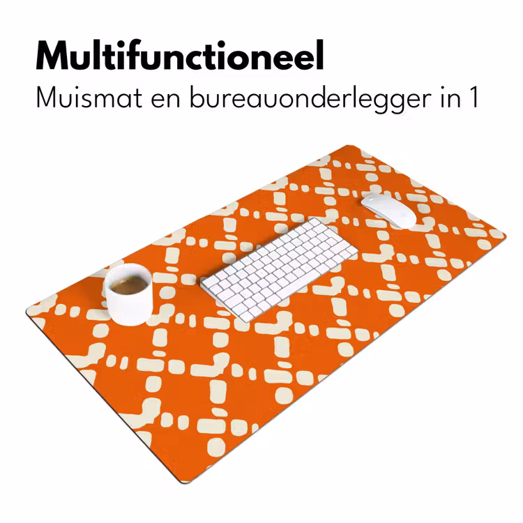Oranje - Ruitpatroon - Wit Muismat XXL klein 681 -sfeer4