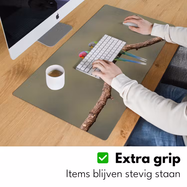 Papagaai - Tak - Natuur - Kleurrijk Muismat XXL klein -sfeer3