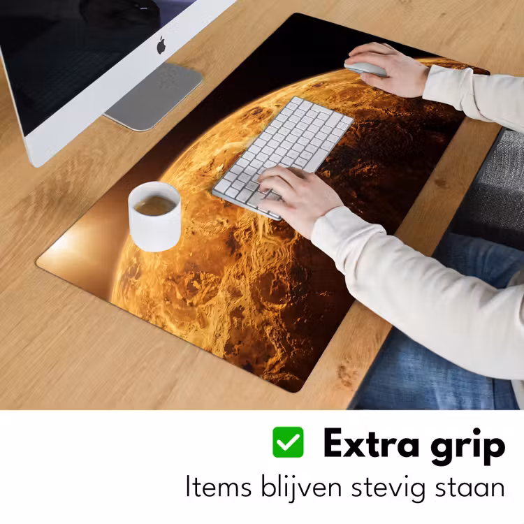 Desk Mat - Planet - Space - Orange - Planeet - Ruimte - Oranje Muismat XXL klein