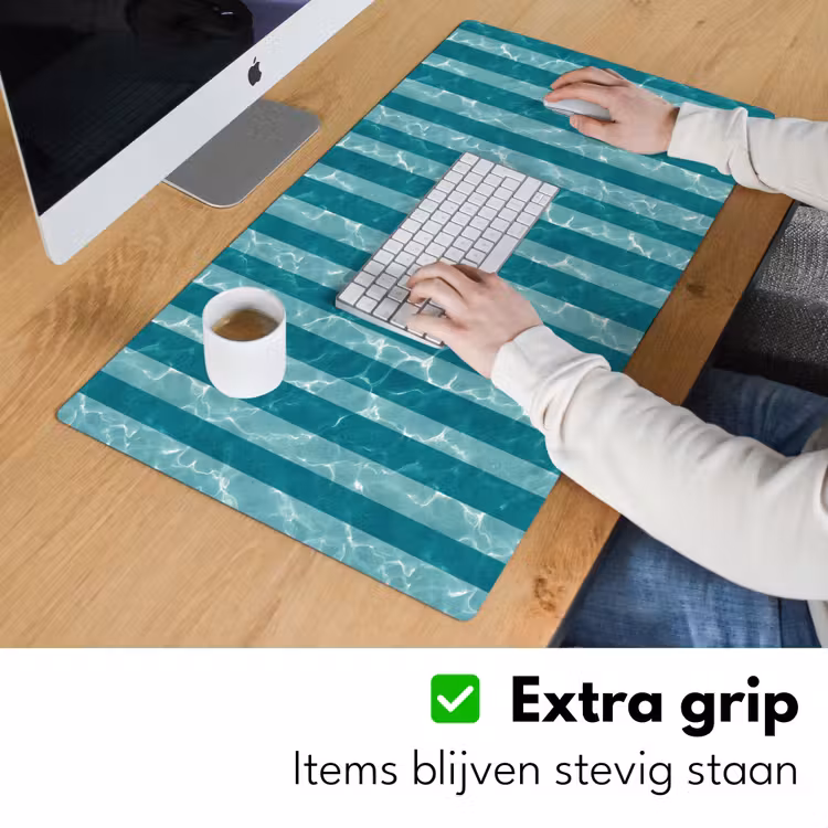 Zwembad - Strepen - Groen Muismat XXL klein 681 -sfeer3