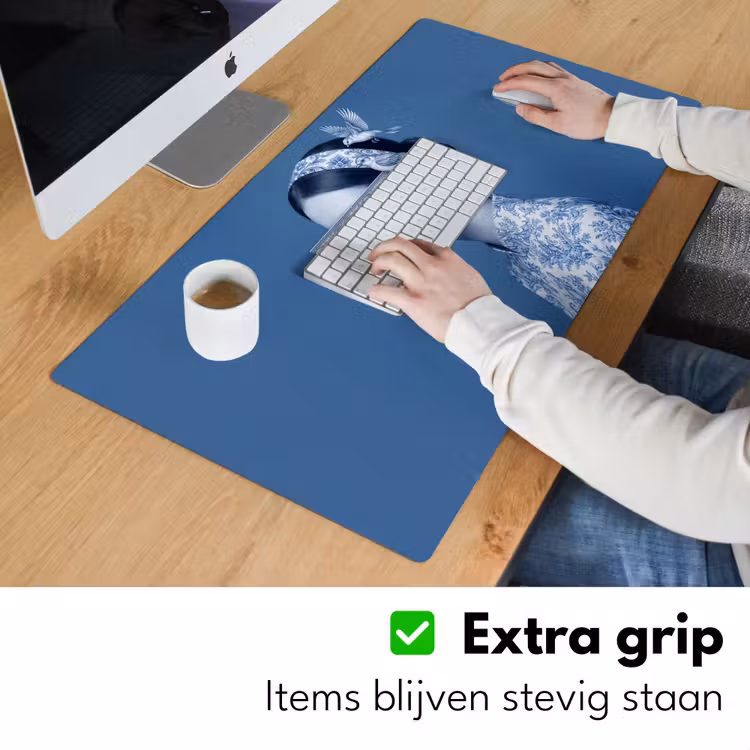 Portret - Klassiek - Wit - Blauw Muismat XXL klein -sfeer3