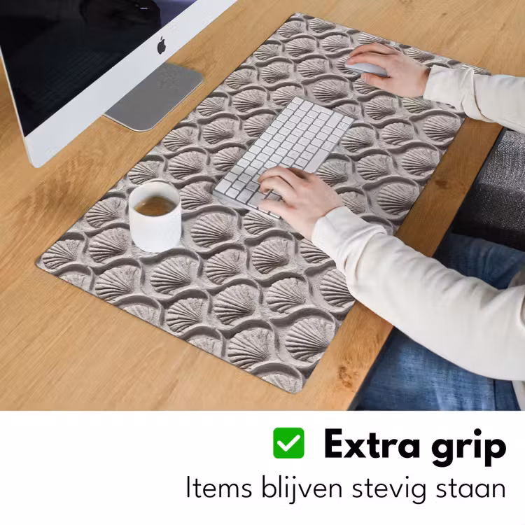 Zand - Schelpenvorm - Grijs Muismat XXL klein 681 -sfeer3