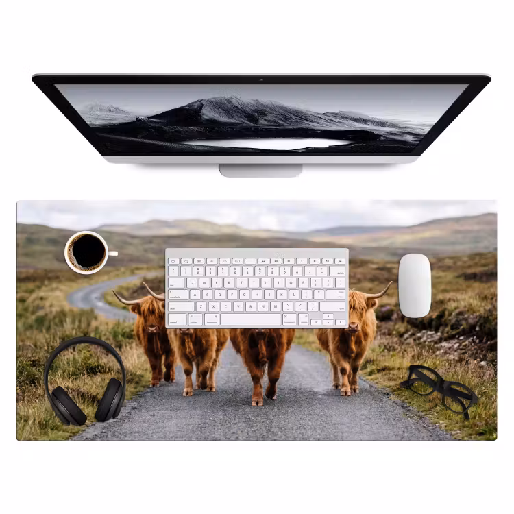 Schotse Hooglanders - Weg - Landschap - Kudde Muismat XXL klein -3d