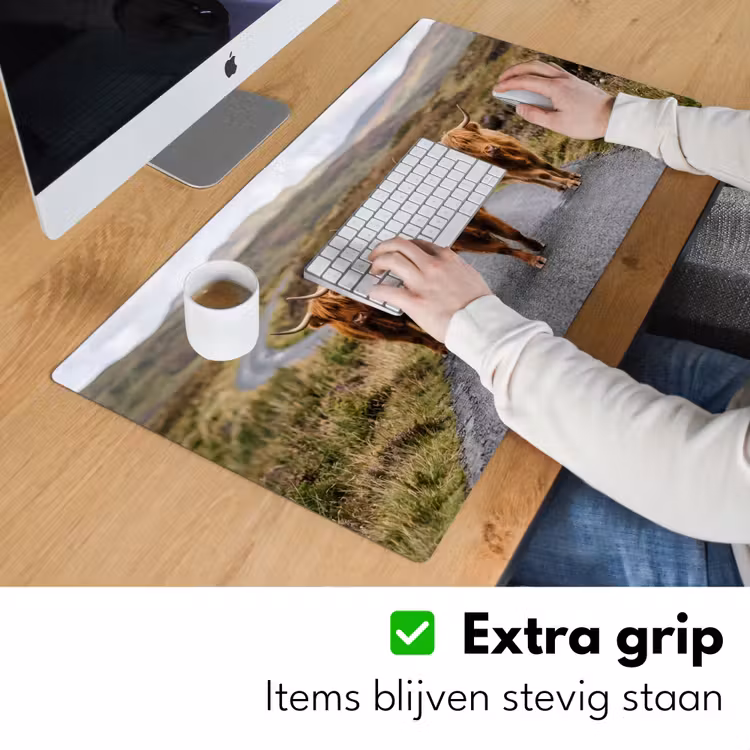 Schotse Hooglanders - Weg - Landschap - Kudde Muismat XXL klein -sfeer3