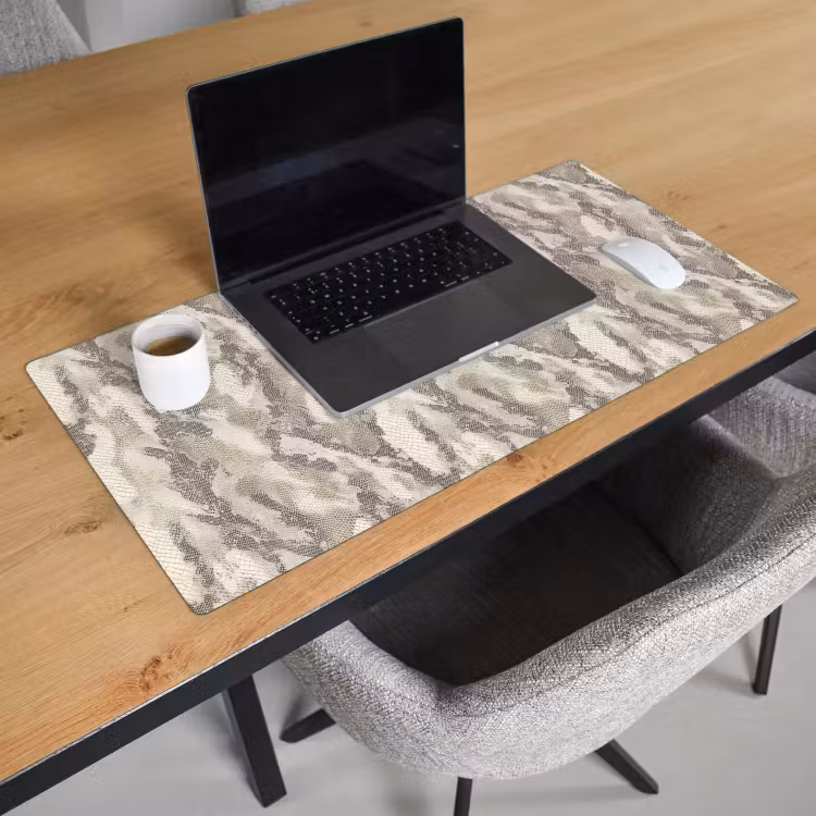 Slang - Patroon - Taupe Muismat XXL klein 681 -sfeer1