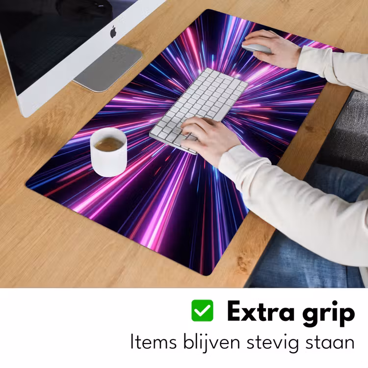 Lichtsnelheid - Ruimte - Roze - Paars Muismat XXL klein -sfeer3