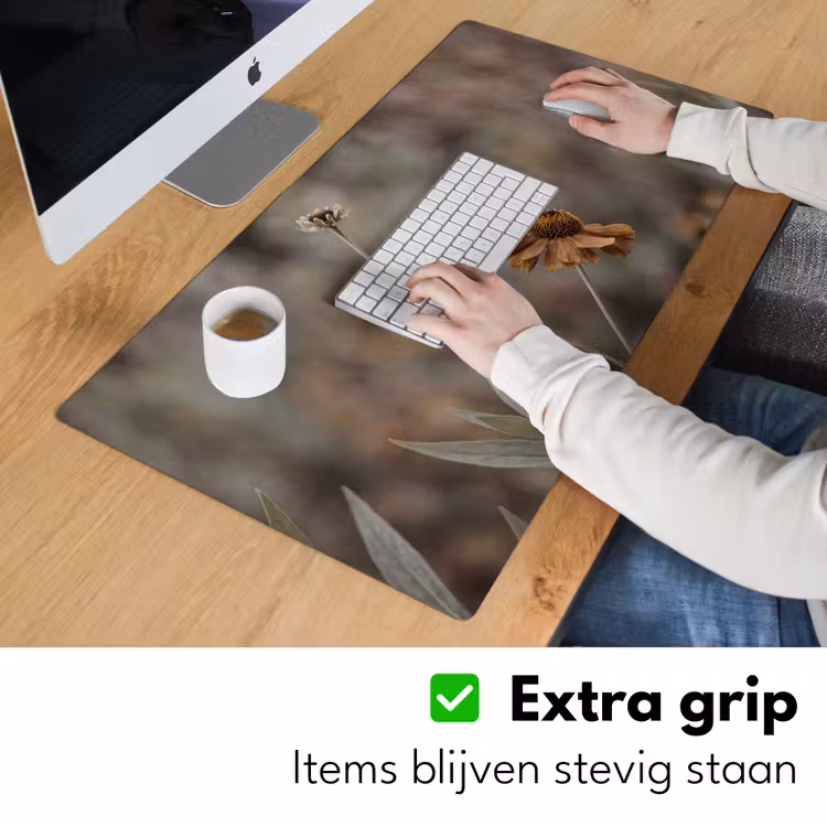 Zonnehoed - Droogbloemen - Geel - Warm Muismat XXL klein -sfeer3