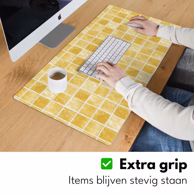 Tegels - Mozaïek - Textuur - Goudgeel Muismat XXL klein 681 -sfeer3