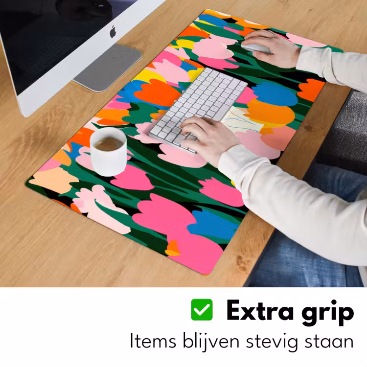 Tulpen - Kat - Kleurrijk Muismat XXL klein -sfeer3
