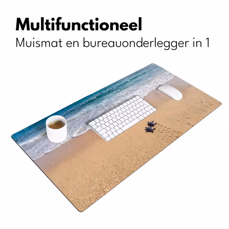 Schildpad - Jong - Strand - Oceaan - Blauw Muismat XXL klein -sfeer4