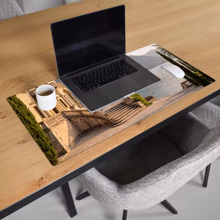 Desk Mat - Villa - Water - Stairs - Villa - water -trappen Muismat XXL klein