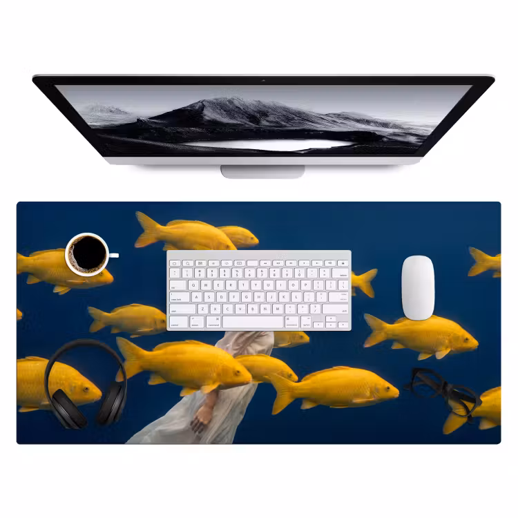 Vrouw - Vis - Water - Natuur - Geel Muismat XXL klein -3d