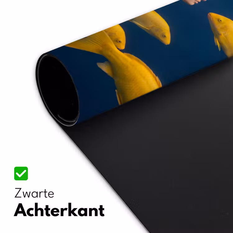 Vrouw - Vis - Water - Natuur - Geel Muismat XXL klein -sfeer2