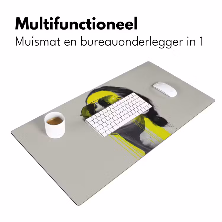 Vrouw - Bril - Verf Muismat XXL klein -sfeer4