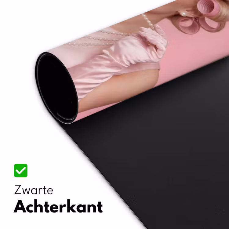 Vrouw - Roze - Parelketting - Krulspelden Muismat XXL klein -sfeer2