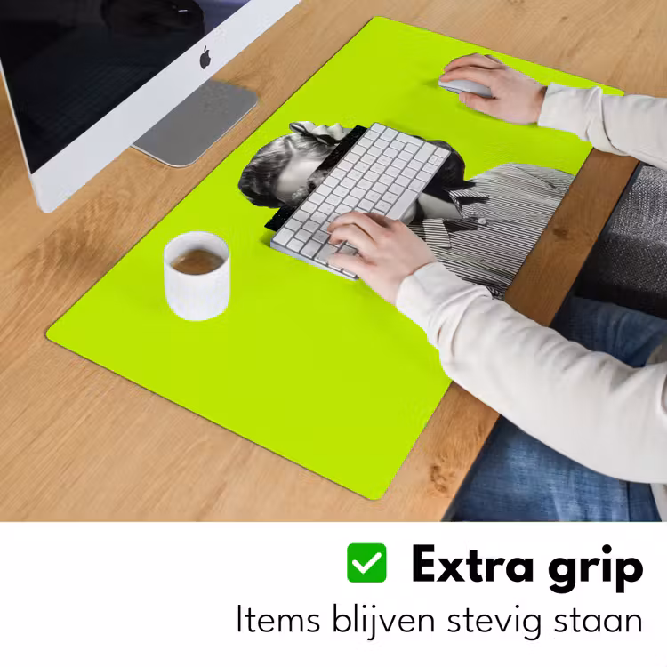 Vrouw - Sterrenhemel - Groen Muismat XXL klein -sfeer3