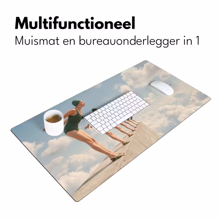 Desk Mat - Women - Diving Pose - Clouds - Vrouwen - Duikhouding - Wolken Muismat XXL klein