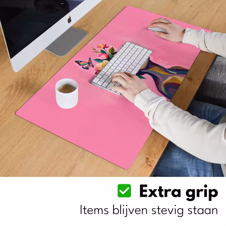 Vrouwengezicht - Vlinders - Kleurrijk Muismat XXL klein -sfeer3