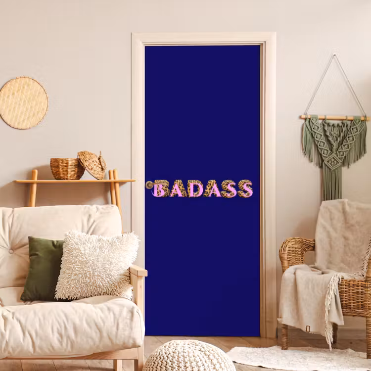 Badass - Panterpint - Schaduw - Roze deurposter klein -sfeer2
