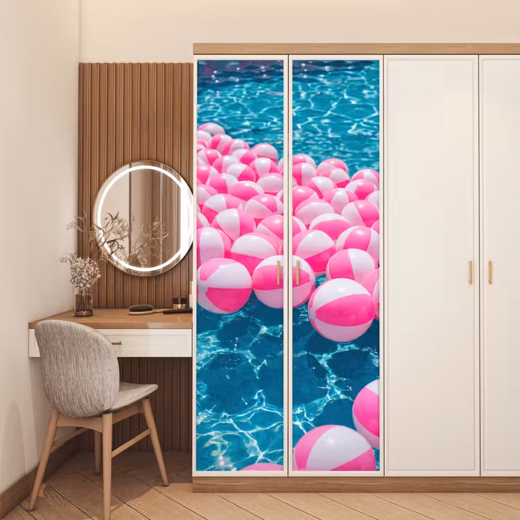 Strandballen - Roze - Water deurposter klein -sfeer3