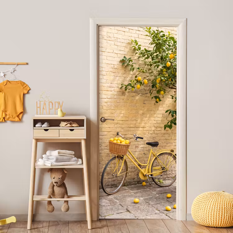 Fiets - Mand - Eten - Geel - Zomer deurposter klein -sfeer4