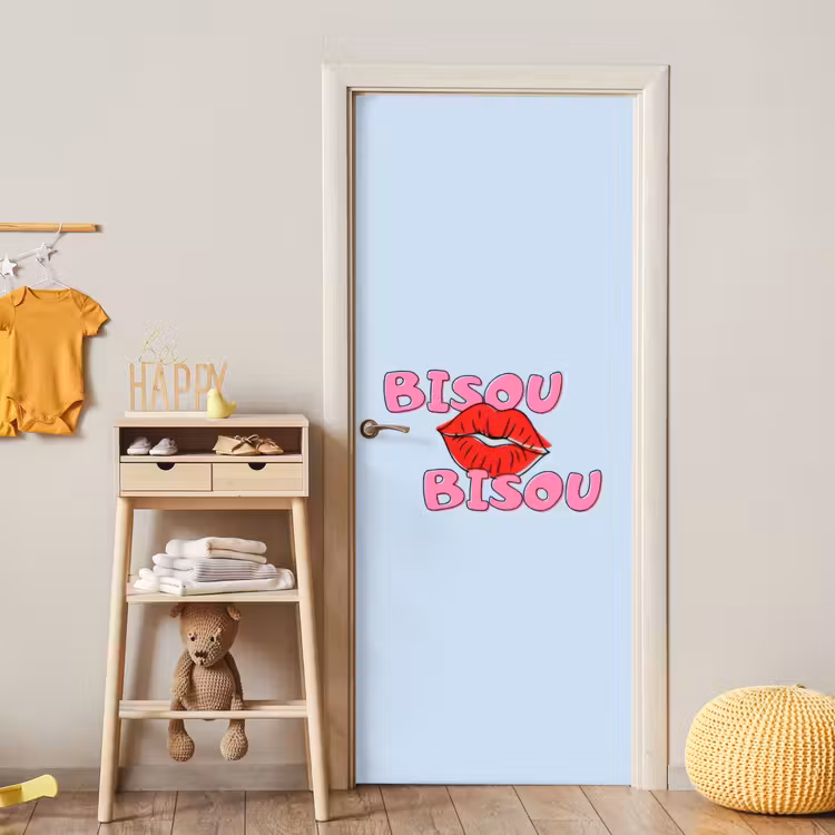 Bisou - Blauw - Roze - Lippen deurposter klein -sfeer4