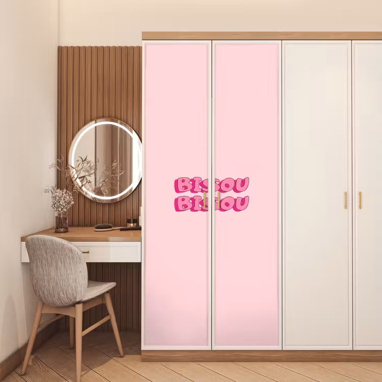 Bisou - Roze - Schaduw deurposter klein -sfeer3