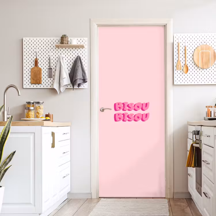 Bisou - Roze - Dikke letters deurposter klein -sfeer5