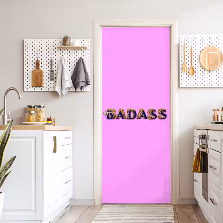 Felroze - Badass - Panterprint - Schaduw deurposter klein -sfeer5