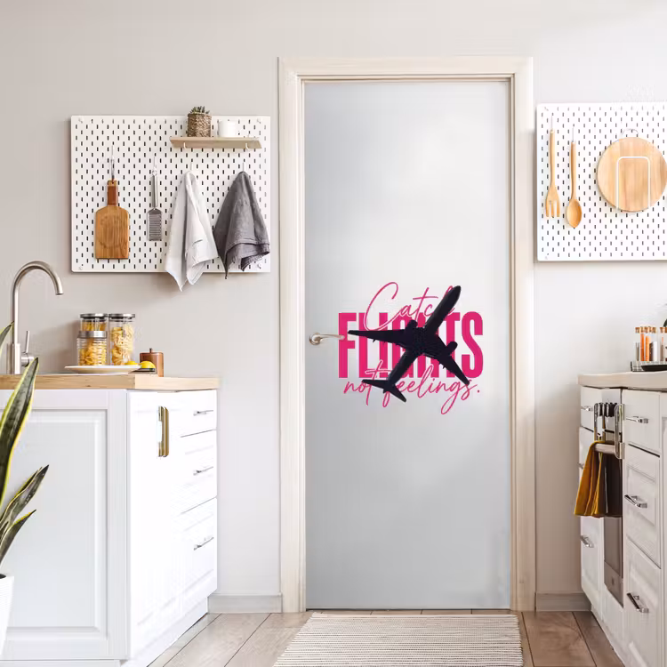 Catch flights not feelings - Vliegtuig - Roze deurposter klein -sfeer5