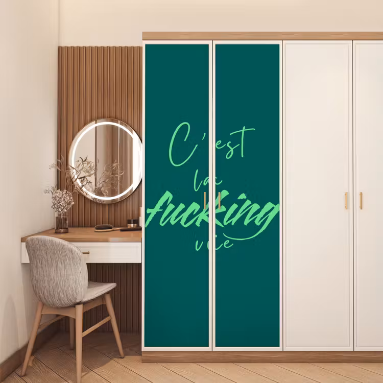 c'est la fucking vie - Groen - Handgeschreven deurposter klein -sfeer3