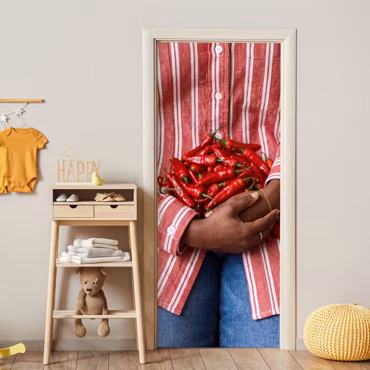 Door sticker - Chili Peppers - Red - Hands - Chilipepers - Rood - Handen deurposter klein