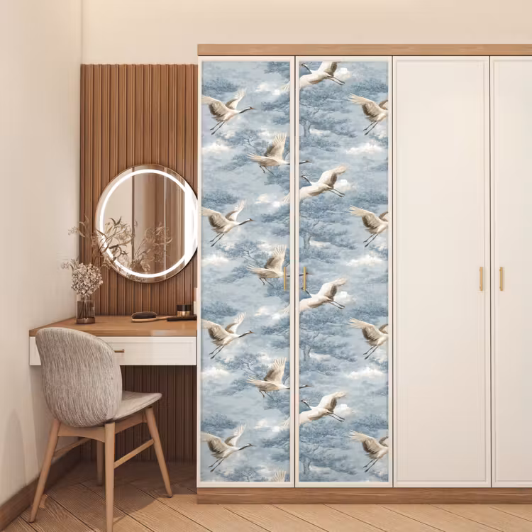 Wolken - Kraanvogels - Blauw deurposter klein 289 -sfeer3