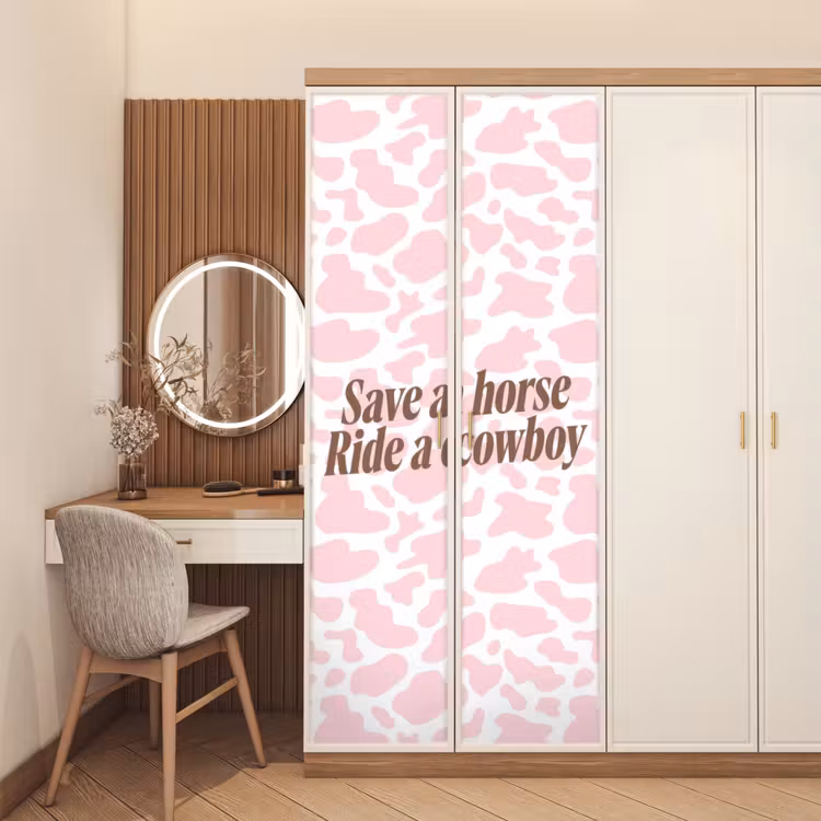Koeienprint - Roze - Cowboy - Horse deurposter klein -sfeer3