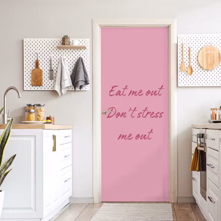 Eat me out don't stress me out - Roze - Handgeschreven deurposter klein -sfeer5