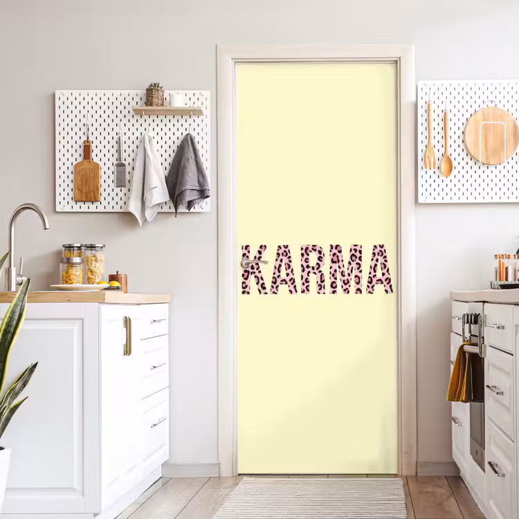 Karma - Luipaardprint - Geel deurposter klein -sfeer5