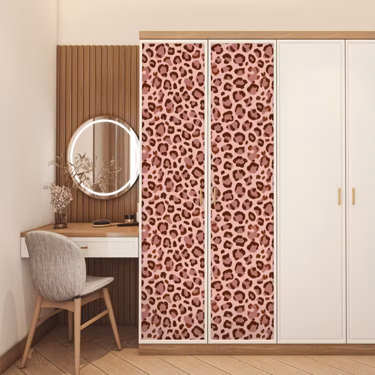 Luipaard - Patroon - Roze deurposter klein 289 -sfeer3