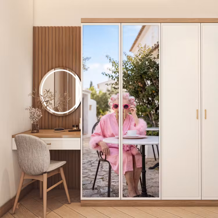 Ochtendjas - Krulspelden - Roze deurposter klein -sfeer3