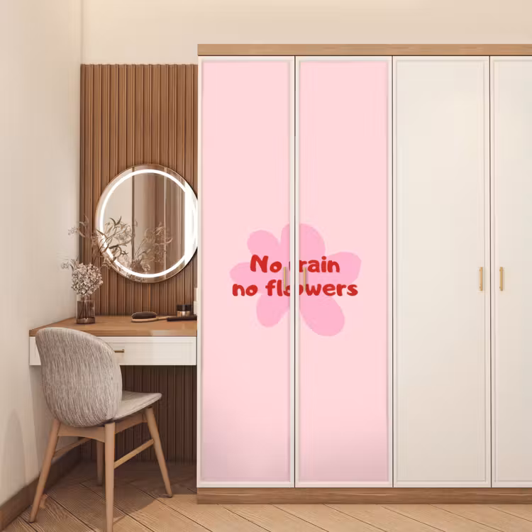 No rain no flowers - Bloem - Roze deurposter klein -sfeer3