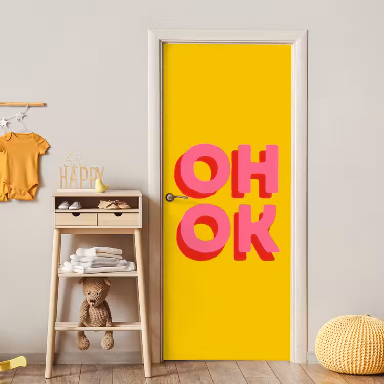 Oh ok - 3D - Geel - Roze deurposter klein -sfeer4